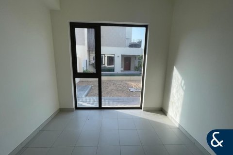 Villa in Dubai South (Dubai World Central), Dubai 5 bedrooms, 631 sq.m. № 76540 - photo 23