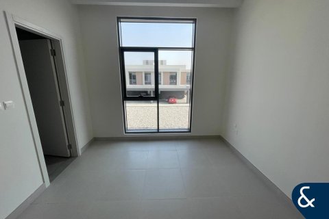 Villa in Dubai South (Dubai World Central), Dubai 5 bedrooms, 631 sq.m. № 76540 - photo 26