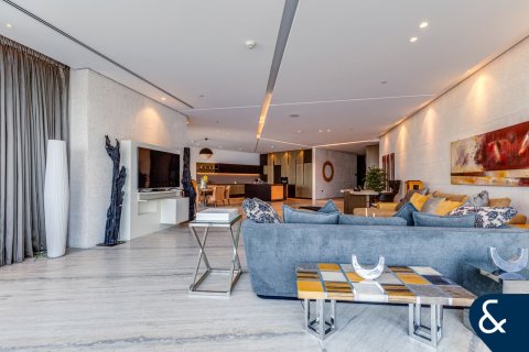 Apartment in Business Bay, Dubai 1 bedroom, 350 sq.m. № 76539 - photo 7