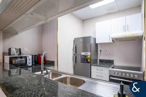 Apartment in Jumeirah Lake Towers, Dubai 1 bedroom, 67 sq.m. № 76541 - photo 11