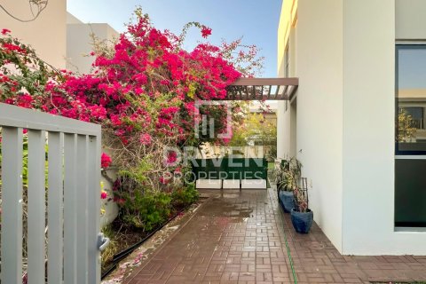 Villa in Sidra Villas, Dubai Hills Estate, Dubai 4 bedrooms, 468.51 sq.m. № 135440 - photo 9