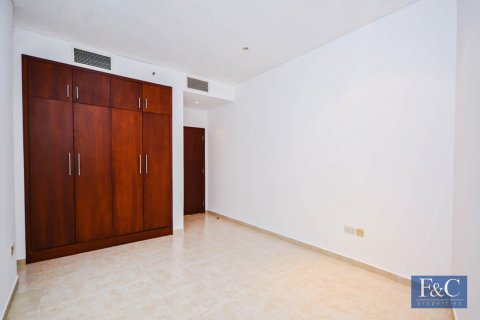 Apartment in Dubai Marina, Dubai 2 bedrooms, 111 sq.m. № 103856 - photo 11