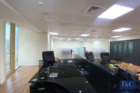 Office in Jumeirah Lake Towers, Dubai 107 sq.m. № 103853 - photo 4