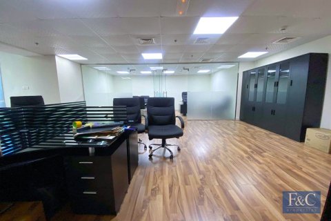 Office in Jumeirah Lake Towers, Dubai 107 sq.m. № 103853 - photo 2