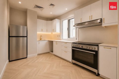 Villa in Palm Jumeirah, Dubai 5 bedrooms, 270.9 sq.m. № 139738 - photo 6