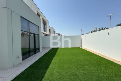 Снять в аренду таунхаус в Al Furjan, Дубай: 4 спальни, 373м², № 22181 - фото 2