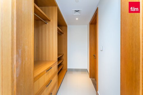 Снять в аренду квартиру в Даунтаун Дубай (Даунтаун Бурдж Дубай), Дубай: 3 спальни, 189.5м², № 9349 - фото 19