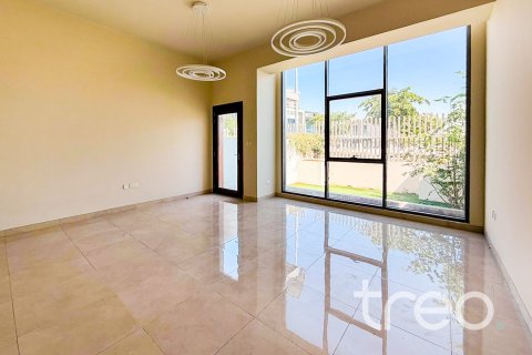 Adosado en Al Furjan, Dubai, 4 dormitorios, 242.48 m², № 119940