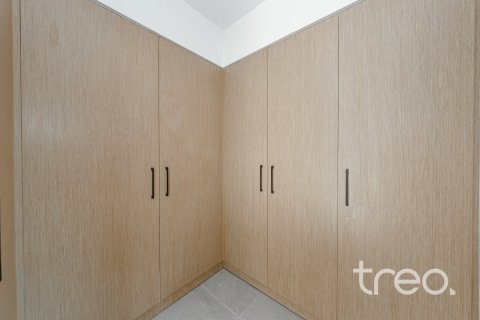 Снять в аренду таунхаус в Дубае: 4 спальни, 213.68м², № 119941 - фото 16