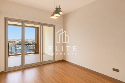 Apartment in Marina Residences, Palm Jumeirah, Dubai 3 bedrooms, 227 sq.m. № 137361 - photo 4