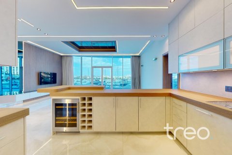 Appartement à Palm Jumeirah, Dubai, 2 chambres, 181.63 m², № 120153 - photo 6