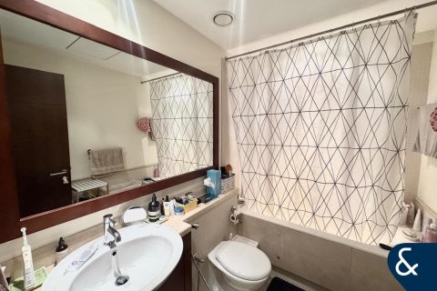 Apartment in Downtown Dubai (Downtown Burj Dubai), Dubai 2 bedrooms, 145 sq.m. № 75311 - photo 18