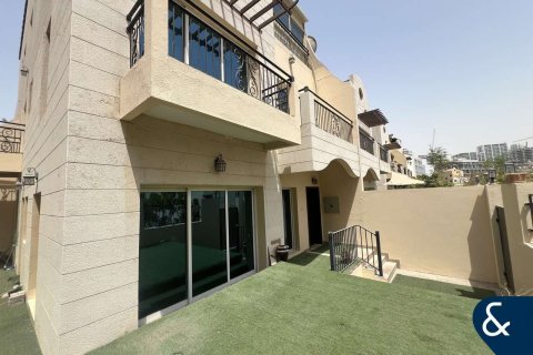 Villa à Jumeirah Village Circle, Dubai, 3 chambres, 336 m², № 76149 - photo 1