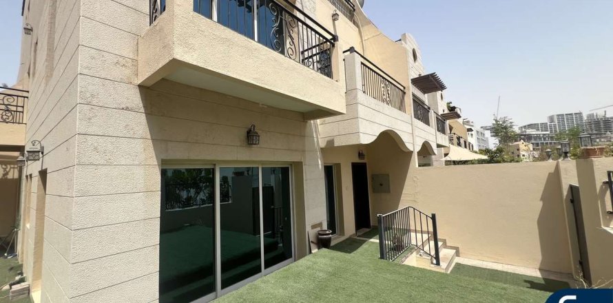 Villa à Jumeirah Village Circle, Dubai, 3 chambres, 336 m², № 76149
