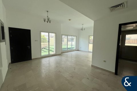 Villa à Jumeirah Village Circle, Dubai, 3 chambres, 336 m², № 76149 - photo 3