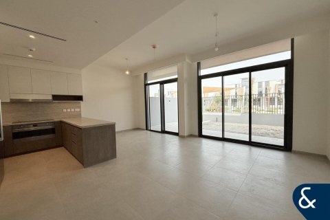 Villa in Mudon, Dubai 3 bedrooms, 205 sq.m. № 76161 - photo 2