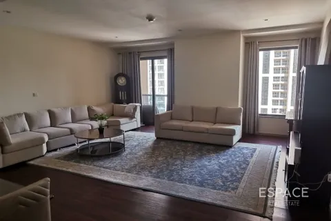 Apartment in Jumeirah Beach Residence, Dubai 1 bedroom, 103 sq.m. № 61533 - photo 2