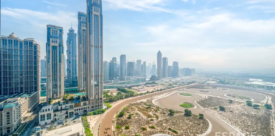 Apartamento en Business Bay, Dubai, 2 dormitorios, 94 m², № 61605