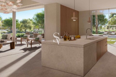 Купить виллу в Dubai Land, Дубай: 5 спален, 824м², № 68496 - фото 11