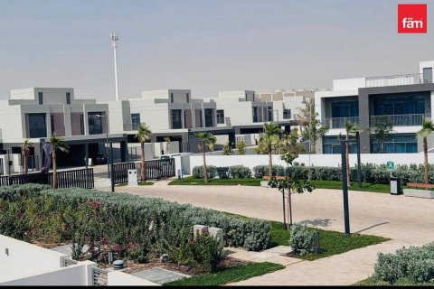 Villa in Dubai 5 bedrooms, 371.4 sq.m. № 139094 - photo 4