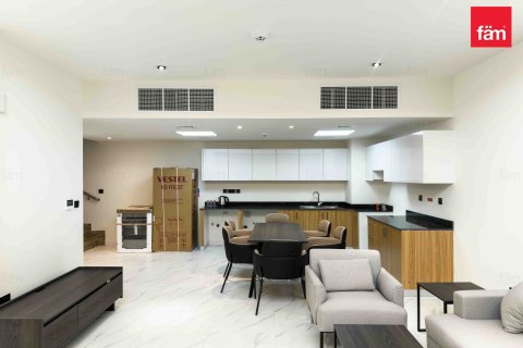 Townhouse in Dubai 3 bedrooms, 106.9 sq.m. № 13901 - photo 1