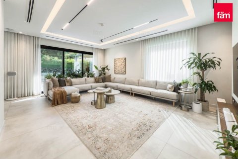 Вилла в Аль-Барше, Дубай, 4 спальни, 354м², № 89270