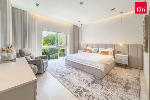 Купить виллу в Аль-Барше, Дубай: 4 спальни, 354м², № 89270 - фото 16