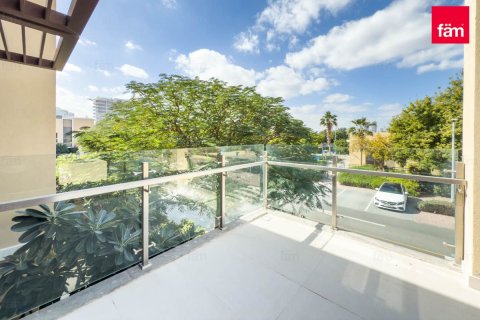 Купить виллу в Аль-Барше, Дубай: 4 спальни, 354м², № 89270 - фото 26