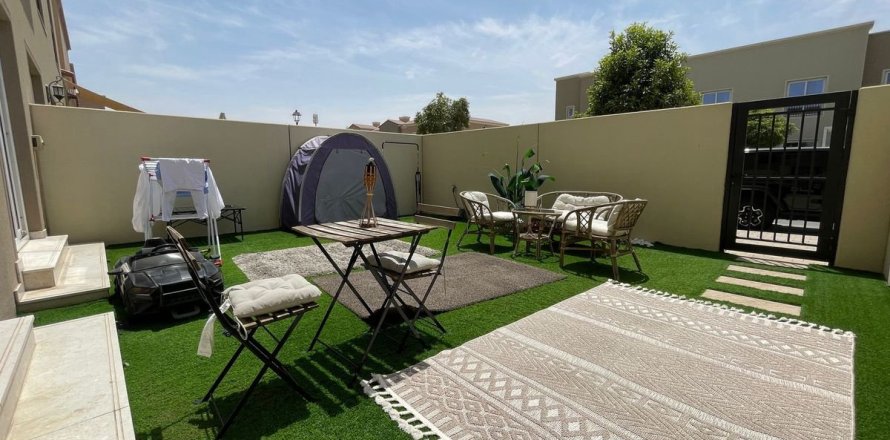 Maison de ville à Dubai, 2 chambres, 165.8 m², № 16487