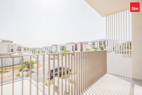 Villa in Al Furjan, Dubai 4 bedrooms, 360 sq.m. № 137900 - photo 5