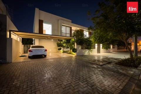 Villa in Al Furjan, Dubai 4 bedrooms, 360 sq.m. № 137900 - photo 19