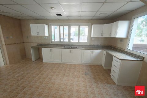 Villa in Dubai 4 bedrooms, 501.5 sq.m. № 110907 - photo 8