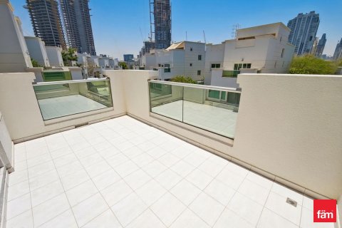 Villa in Dubai 4 bedrooms, 501.5 sq.m. № 110907 - photo 17