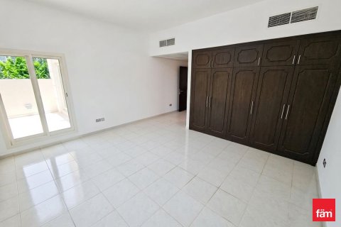 Villa in Dubai 4 bedrooms, 501.5 sq.m. № 110907 - photo 7