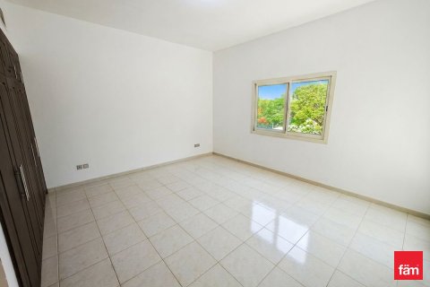 Villa in Dubai 4 bedrooms, 501.5 sq.m. № 110907 - photo 6