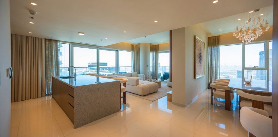 Apartment in Dubai Harbour, Dubai 4 bedrooms, 363.7 sq.m. № 110905