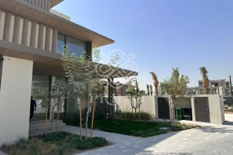 Villa en Dubai, 4 dormitorios, 567 m², № 110908 - foto 2