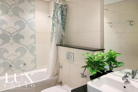 Apartment in Capital Bay, Business Bay, Dubai 2 bedrooms, 126 sq.m. № 46444 - photo 10