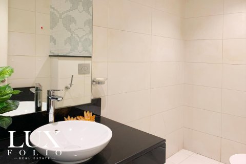 Apartment in Capital Bay, Business Bay, Dubai 2 bedrooms, 126 sq.m. № 46444 - photo 5