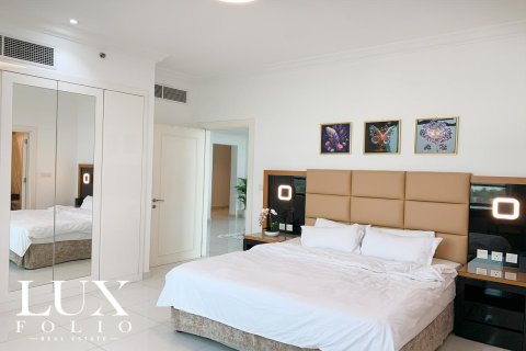 Apartment in Capital Bay, Business Bay, Dubai 2 bedrooms, 126 sq.m. № 46444 - photo 7