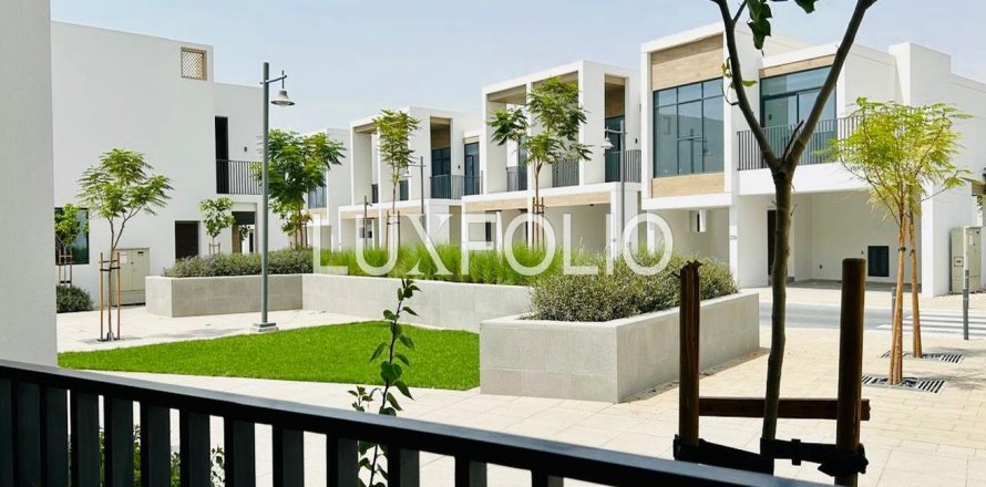 Townhouse in Arabian Ranches 3, Dubai 3 bedrooms, 209 sq.m. № 46441