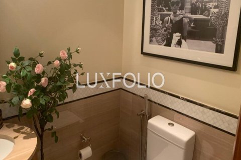 Apartment in Downtown Dubai (Downtown Burj Dubai), Dubai 1 bedroom, 109 sq.m. № 46440 - photo 7