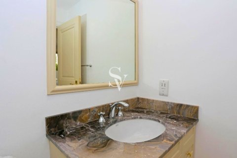 Снять в аренду виллу в Арабиан Ранчес, Дубай: 5 спален, 767м², № 71395 - фото 15