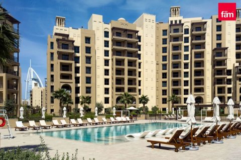 Apartment in Umm Suqeim, Dubai 1 bedroom, 69.5 sq.m. № 95422 - photo 8
