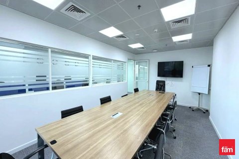 Снять в аренду офис в Дубае: 218.7м², № 95420 - фото 2