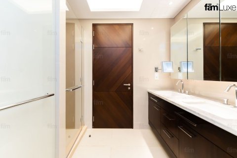 Appartement à Downtown Dubai (Downtown Burj Dubai), Dubai, 2 chambres, 157.9 m², № 108973 - photo 3