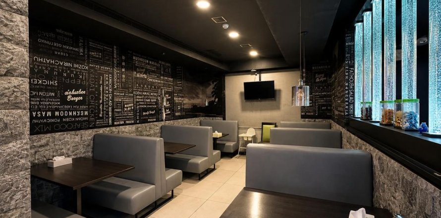 Shop in Dubai 139.9 sq.m. № 108971