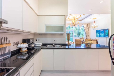 Appartement à Palm Jumeirah, Dubai, 1 chambre, 175 m², № 96939 - photo 3