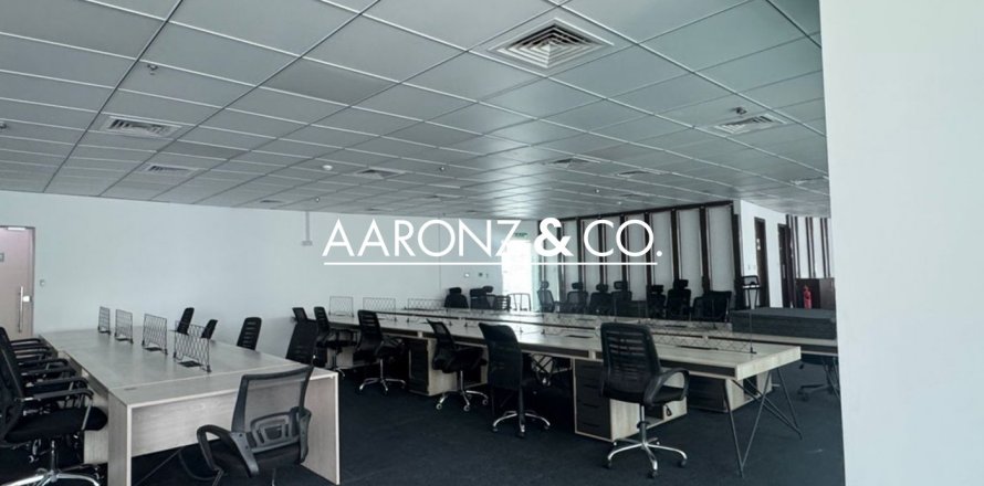 Oficina en Business Bay, Dubai, 372 m², № 56226