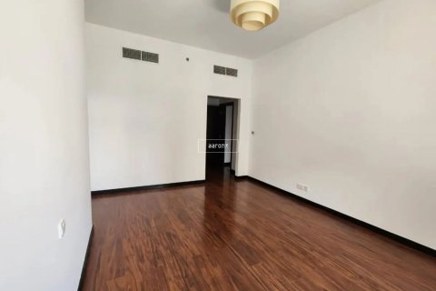 Apartment in Jumeirah Lake Towers, Dubai 2 bedrooms, 156.1 sq.m. № 56222 - photo 11